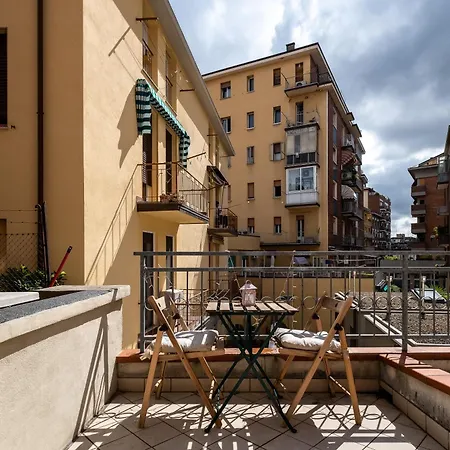 Calari With Terrace By Wonderful Italy Διαμέρισμα *